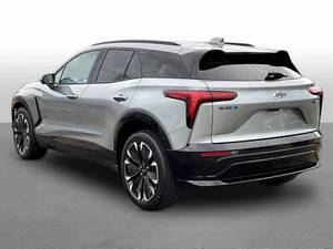Chevrolet Blazer EV RS AWD RS 4 portes SUV 2024, voitures d'occasion élégantes à vendre - Product Image 3