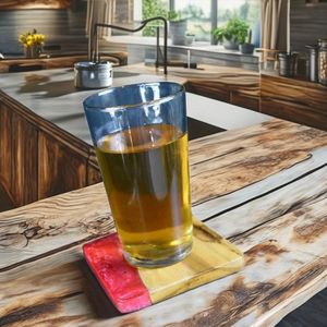 Dessous de verre carrés en bois et en résine fabriqués à la main avec un design antique moderne pour les tables basses et la maison - Product Image 1