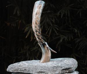 Corne à boire de style animal au design authentique avec support pour la décoration de la maison par Tayyab Handicrafts - Product Image 3