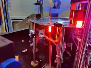 Qualviz เครื่องคัดแยกออปติคอลที่ยึดหมุดหมุดเครื่องยึดวิสัยทัศน์ตามแกนเกียร์ดิสก์โลหะแบริ่งโรงงานผลิต - Product Image 4