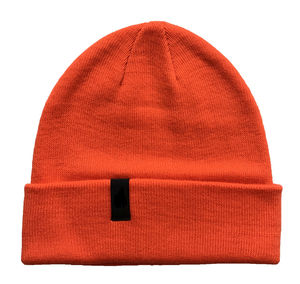 Bonnet d'hiver unisexe en tricot orange entièrement personnalisable Glory, avec revers, vente en gros de bonnets vierges pour broderie - Product Image 2