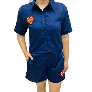 Ensemble 2 pièces de haute qualité pour femmes, style décontracté d'été, avec chemise et short à motifs perlés, idéal pour les jours de match des écoles secondaires, vente en gros - Product Image 1