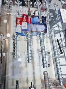 Sıcak karbon çelik paslanmaz çelik kendinden dokunarak beton vidalar çapa cıvata altıgen kafa projeleri için - Product Image 4