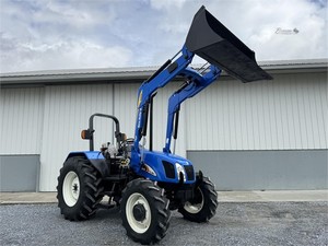 Suministro rápido de New Hollands 8340 Tractor 4WD Tractor New Holland usado con buen rendimiento - Product Image 4