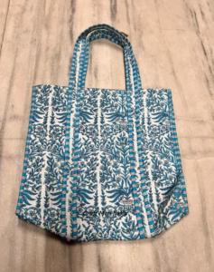 Grand sac à bandoulière à logo personnalisé sac fourre-tout de voyage matelassé oversize léger sacs fourre-tout matelassés pour femme - Product Image 4