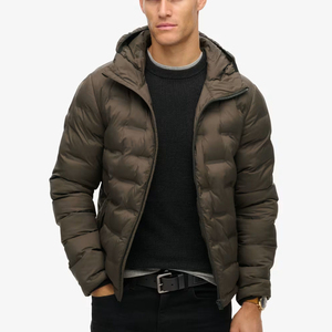 Abrigo de invierno para hombre Chaqueta acolchada ultraligera de alta demanda con capucha marrón Decoración de piel Cortavientos Fabricante esencial - Product Image 1