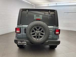 Limpio usado 2025 Jeep Wrangler Sport S 2 puertas 4WD con negro 3 piezas asientos de tela superior dura sistema de navegación de arranque remoto - Product Image 3