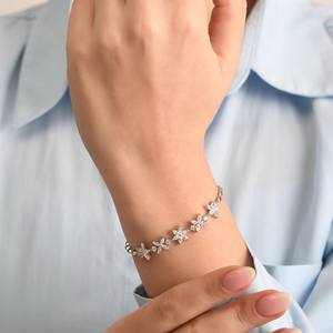 Brazalete de Diamantes con Diseño de Racimo de Marquesas, Elegante para Mujer, Diseño de Cadena Floral en Oro Blanco de 14K, para Fiestas y Uso Diario - Product Image 1