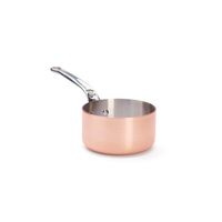 Casserole en acier inoxydable authentique utilisée par les chefs cuisiniers pour les recettes sensibles à la chaleur, résultats de qualité supérieure, préparations traditionnelles