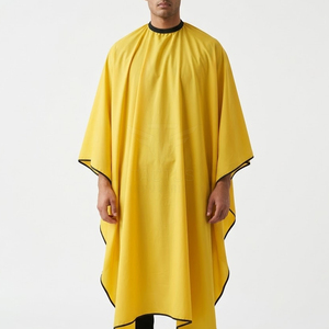 Capa de Peluquería Hecha en Pakistán, Tela Resistente, Capa de Corte de Pelo Cómoda, Capa de Peluquería de Ajuste Cómodo - Product Image 1