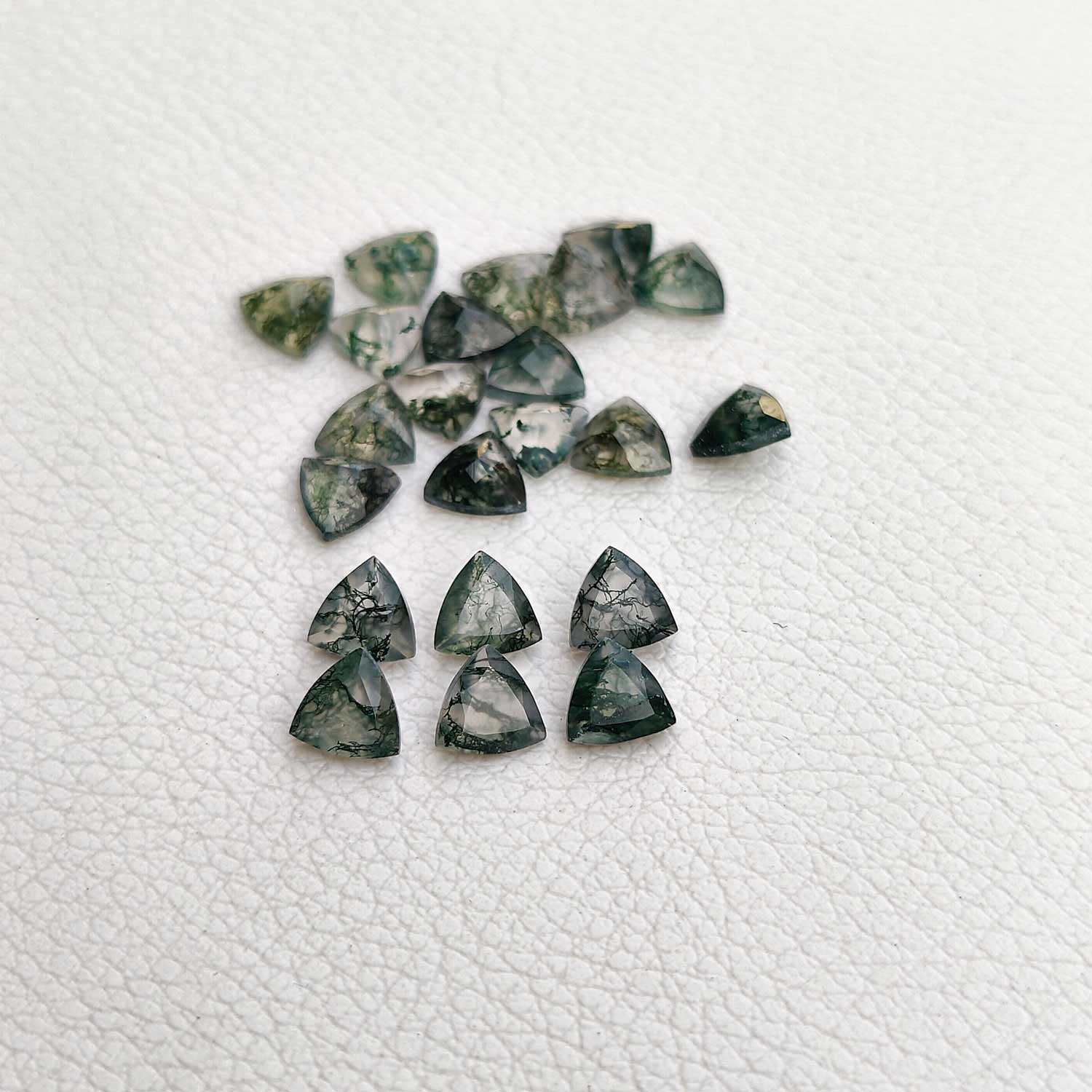 สีเขียว