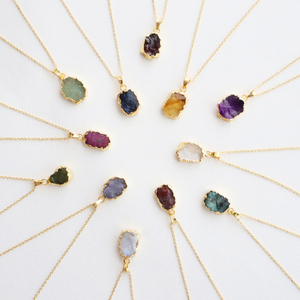 สร้อยคอจี้ไพลินธรรมชาติดิบ24K ชุบทองปรับแต่งเสน่ห์ได้ตามต้องการ - Product Image 2