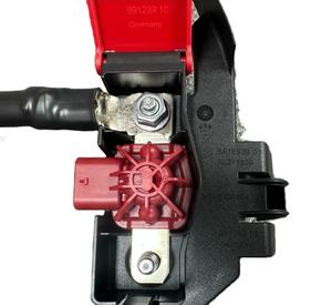 NUEVO para Autopartes, Abrazadera de Cable de Batería para X1 2013-2019 61125A46083/61125A83C36 Hecho en Alemania - Product Image 1