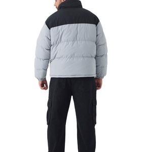 แจ็กเก็ตขนเป็ดลำลองสำหรับฤดูหนาวของผู้ชายเสื้อโค้ทสีพื้นด้านหน้ามีฮู้ดแบบกำหนดเอง - Product Image 3