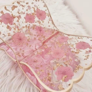 ฮอร์นยืนส่วนบุคคลสีชมพูพร้อมวัสดุฮอร์นที่ทำด้วยมือสไตล์สัตว์ที่คั่นหนังสือและ tasbeeh - Product Image 1