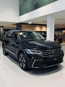 Édition 2025 – Voitures essence 300tsi à vendre – SUV 7 places 380TSI R-Line 2.0T Auto 4x4, jamais accidenté et prêt à l'emploi - Product Image 4