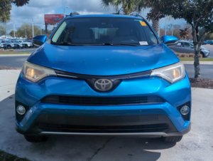 Toyota RAV4 XLE 2018 Usado en Buen Estado - Product Image 2