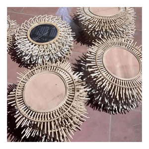 Miroir mural en osier naturel avec cadre en rotin miroir décoratif tissé à la main pour les intérieurs côtiers, fermiers, bohèmes et scandinaves - Product Image 5