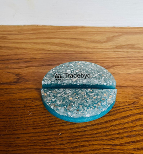 Porte-cartes en résine gravée carrée moderne, accessoire de bureau élégant, organisateur de cartes de visite haut de gamme par Tradebyd - Product Image 4