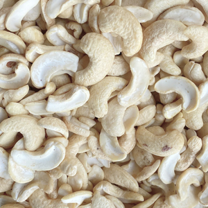 Usine Santigo de haute qualité Noyaux de cajou du Vietnam Meilleur vendeur W180 W240 W320 Emballage personnalisé en gros - Product Image 1