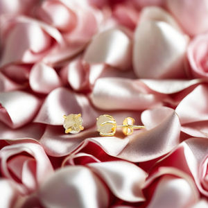 ต่างหูควอตซ์ใสแท้5-7มม. สำหรับผู้หญิงหินวันเกิดทำด้วยมือ925เงินสเตอร์ลิงเครื่องประดับชุบทองแบบคลาสสิก - Product Image 3