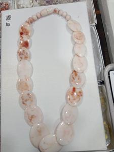 Collier en résine coloré fait à la main de vente chaude pour les femmes et les filles bijoux de mode classiques avec des chaînes de perles directement de l'Inde - Product Image 3