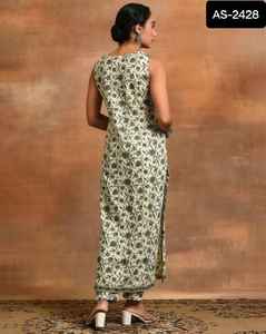 Conjunto de Kurtis de moda de trabajo bordado de viscosa pura cosido Kurti indio para mujer conjunto de Kurtis de algodón de diseñador tradicional indio - Product Image 3