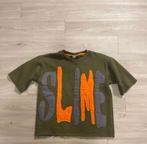 เสื้อยืดเทอร์รี่ทรงโอเวอร์ไซส์สำหรับผู้ชาย แต่งลายปักแบบดิสเทรส ผ้าฝ้าย 100% สไตล์ไฮสตรีท ระบายอากาศได้ดี แห้งเร็ว ปรับแต่งได้ - Product Image 2