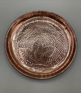 ชุดแผ่นรองแก้ว/แผ่นรองจานลายพิมพ์หรูหราคุณภาพดีเยี่ยม ทำจากทองแดง เป็นมิตรกับสิ่งแวดล้อม เหมาะสำหรับสำนักงาน ร้านกาแฟ งานเลี้ยงอาหารค่ำ งานปาร์ตี้ ใช้ได้ทั้งในบ้านและนอกบ้าน  รับสั่งทำได้ - Product Image 2