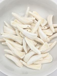 Crucifijo Religioso Rectangular de Hueso de Búfalo, Ecológico, Pulido, Blanco, Náutico, Animal, Arte Natural, Coleccionable, Alto Estándar - Product Image 4