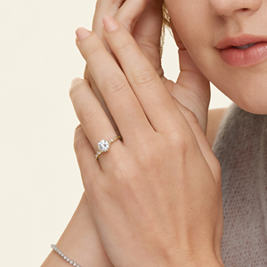 Timeless 925 Silver Fine Ring Luxury Lab Grown Diamond pour la proposition de mariage de fiançailles et la conception de halo caché d'anniversaire - Product Image 3