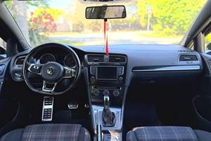 Volkswagen GTI Sport 2017 Usado, Sin Reserva, Turbo de 4 Cilindros, Interior Clark Plaid, Propiedad del Sur - Product Image 3