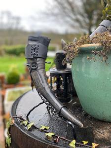 Cuerno vikingo artesanal para beber, único para entusiastas de la hidromiel, recreadores o coleccionistas de decoración - Product Image 6