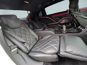 LOW MILEAGE 2023 <b>S</b>-CLASS S580 4MATIC AWD SEDAN V8 <b>9</b>-SPEED AUTOMATIC DRIVRAIN 496 HP - Product Image 2