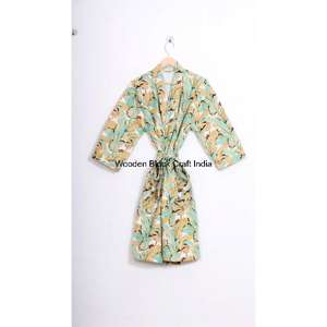 Robe de style kimono japonais pour femme, en coton pur floral, broderie kantha, veste multicolore, coton fait main, imprimé d'hiver, courte - Product Image 2