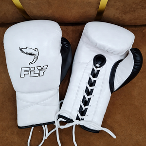 Guantes de Boxeo Profesionales de Alta Calidad Hechos a Medida en Blanco y Negro, de Cuero Genuino, para Muay Thai, Kickboxing y Entrenamiento al Aire Libre - Product Image 1