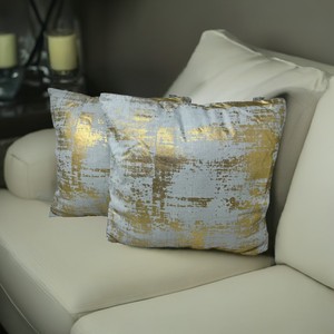 Set di 2 Cuscini Decorativi per Divano da Interno con Motivi Floreali e Foglie Ricamati, 40x40 cm, Grigio e Oro, con Imbottitura - Product Image 4