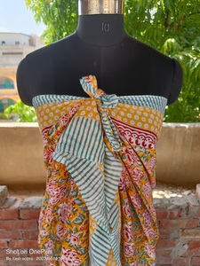 Sarongs indiens imprimés en coton paréos femmes plage Bikini couverture paréos, plage Wrap longue Sexy prix de gros sarongs - Product Image 3