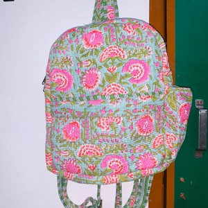 กระเป๋าเป้นักเรียนความจุขนาดใหญ่กระเป๋าเป้สะพายหลังแบบพกพาทนทานพิมพ์ลายผ้าฝ้ายพร้อมซิปสำหรับสุภาพสตรี - Product Image 1