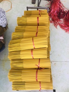 แท่งธูปไม้และเมล็ดสีเหลืองไม่มีกลิ่นสำหรับใช้ทางศาสนาและกลิ่นหอม + 84 961 633 908 - Product Image 2