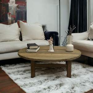 Elegante mesa de centro de madera, ideal para la disposición de muebles en salas de estar contemporáneas. - Product Image 1