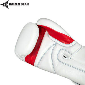 Gants d'entraînement de boxe et de kickboxing en cuir PU OEM, respirants, évacuant l'humidité, résistants aux UV, avec sangle de poignet réglable à scratch - Product Image 4