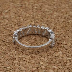 Superventas Baguette Cut VVS2 E Color Lab Grown Diamond Ring 18K Gold IGI Certified Custom Proveedor de joyería al por mayor - Product Image 6