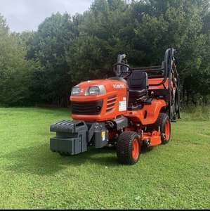 Tondeuse autoportée Kubota Z252KW 25-30 CV avec plateau de coupe de 52 pouces. - Product Image 6