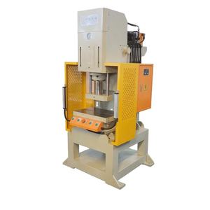 เครื่องอัดไฮดรอลิกแบบหล่อขึ้นรูป 4 เสา สำหรับงานตัดแต่งชิ้นส่วนยานยนต์ เช่น ขายึดและตัวครอบเกียร์ พร้อมระบบเซอร์โวความแม่นยำสูง - Product Image 2