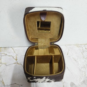 Estuche de joyería de cuero genuino occidental floral pintado a mano, soporte de joyería para ocultar el pelo, bolsa de cosméticos, organizador de fácil almacenamiento a la moda - Product Image 4