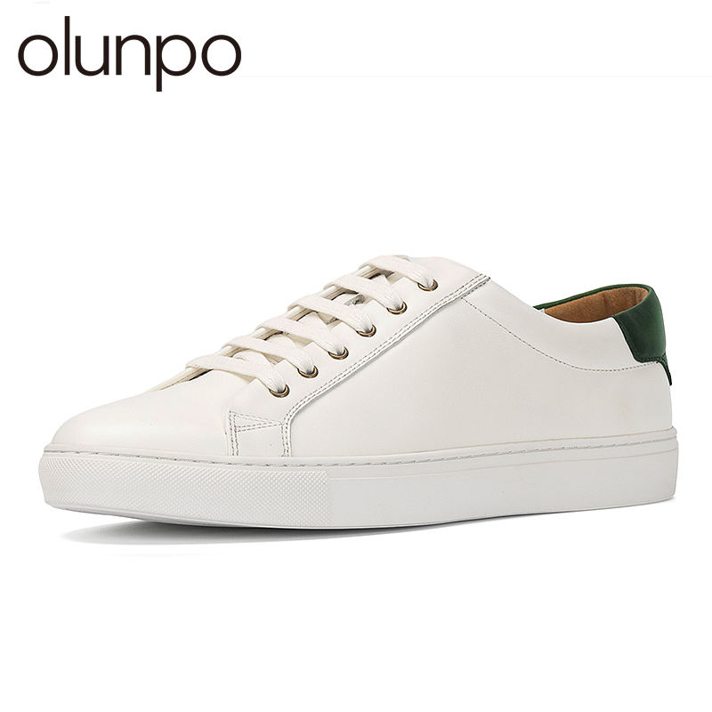 สีขาวสีเขียว