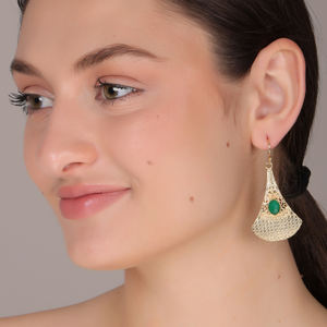 Dua Boucles d'oreilles pendantes en onyx vert faites à la main en plaqué or 18 carats Bijoux de mariage en laiton tendance pour femmes - Product Image 5