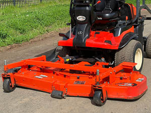 Tractor cortacésped bastante usado Kubota F2890 cortacésped con plataforma de corte viene con garantía y recogedor de césped - Product Image 5