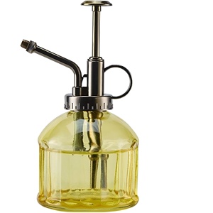 Grand brumisateur d'eau en verre de qualité supérieure avec dessus en or utilisé pour l'arrosage des plantes d'air de jardinage à la maison et au bureau - Product Image 2